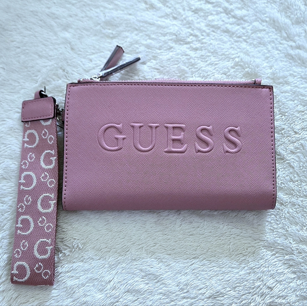 Guess❓️ "Sandria" Wristlet - NWT